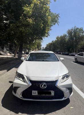 Lexus ES 200 (srochno)