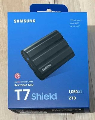 Внешний SSD Samsung T7 Shield 2TB черный