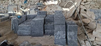 Marmar Granit mahsulotlari 20dan ortiq turlari bor .