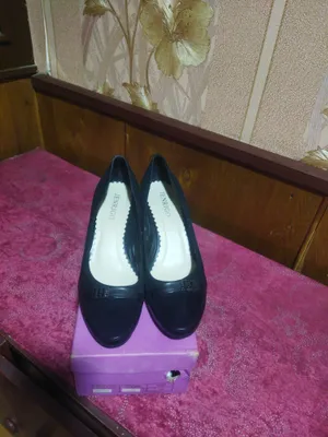 Срочна продам туфли