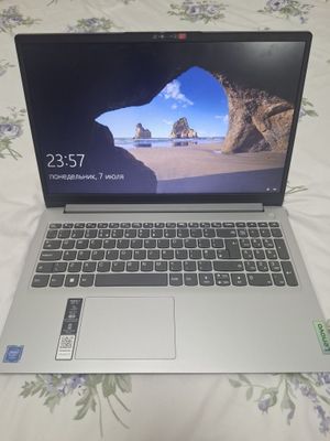 Янги холатда Lenovo 15.6"