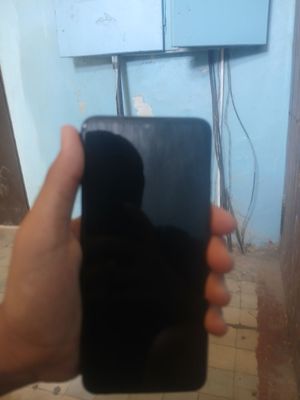 Tecno spark go 2023 64 gb 4 gb qoshimcha qora rang USTA kormagan
