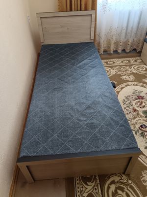 Кроват Арзони