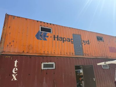 срочна продаетса кантенер 2000$