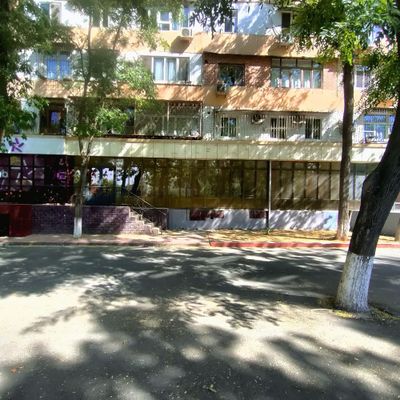 Продаётся нежилое на метро Хамза первая линия 160м2 фасад 25 метр