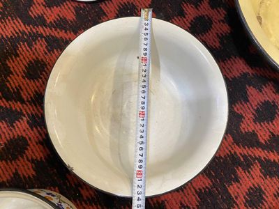 Качественный эмалированный таз — диаметр 40 см