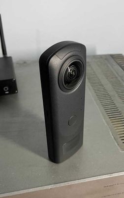 Продаю 360° камеру Ricoh theta z1 51gb.