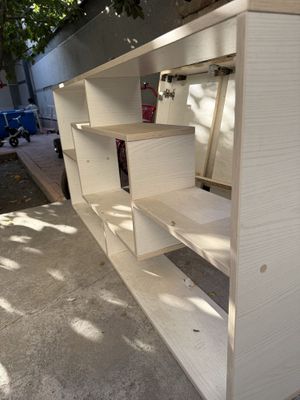 Срочно продам Полка для цвети или книги