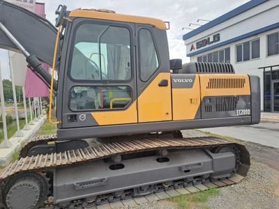 volvo EC200D эксковатор 2019й 7670м\ч сотилади