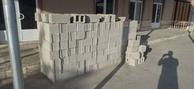 Шлакоблок сотилади