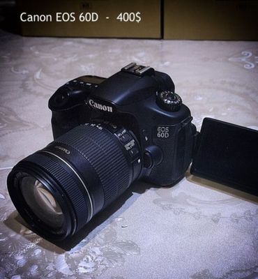Canon EOS 60D, +батарея зарядка + сумка +64гб флешка