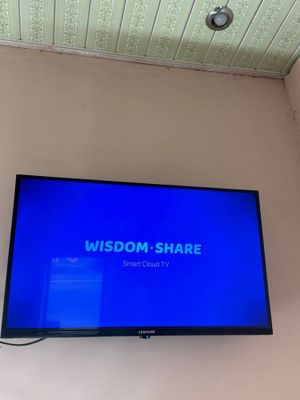 Samsung 32 smart tv sotiladi
