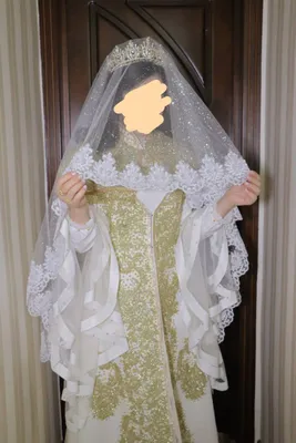 Oq ansambl koronasi sovgʻa