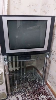 Телевизор сотилади LG подставкаси билан 2 та тюнер хам бор