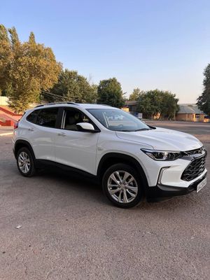 Tracker 2 LTZ plyus 2024г пробег 8.800км