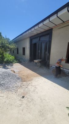 Xovli sotiladi 18 sutix