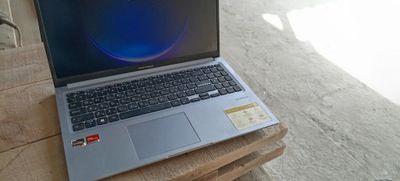 Asus vivobook 16GB 512 GB
