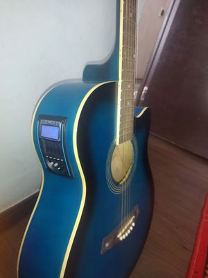 Gitara holati zo’r 1,3mln so’m srochno sotiladi