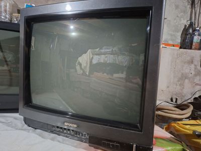 Телевизор SHARP, оригинал Япония. В хорошем состоянии.