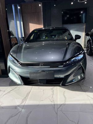BYD Han L 2-pozitsiya Yashil sotuvda tayyor 680 ta ot kuchi