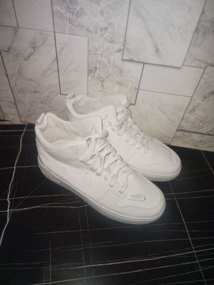 Nike krosovka yangi