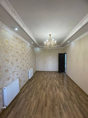 Продаётся Квартира 3х ком 4 этаж в Гульбахоре на Книжном