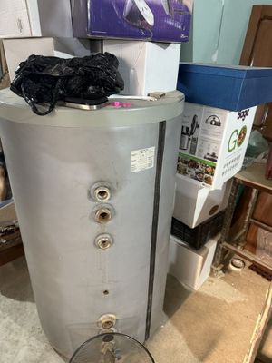 Ariston sotiladi holati yaxshi 200 litr