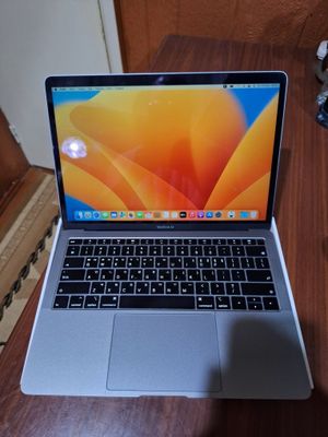 Macbook Air 13 Core i5 8/128GB недорого за 330 у.е!