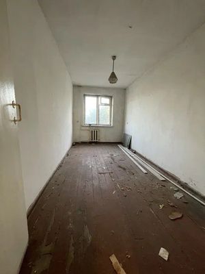 Продажа Чиланзар Г9 2/4/4 Кирпич,смежка,балкон 2*6
