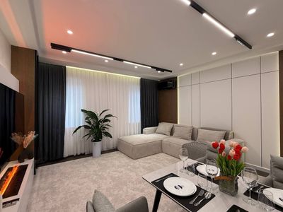*Ц-2 (17 maktab) 95 kvadrat 4/2/9 Yangi remont!