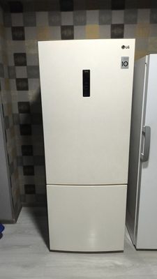 Продаётся холодильник LG