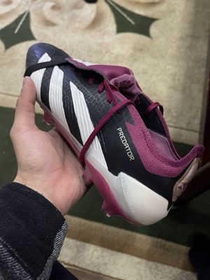 бутсы. Adidas predator