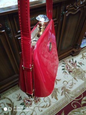 qizil sumka
