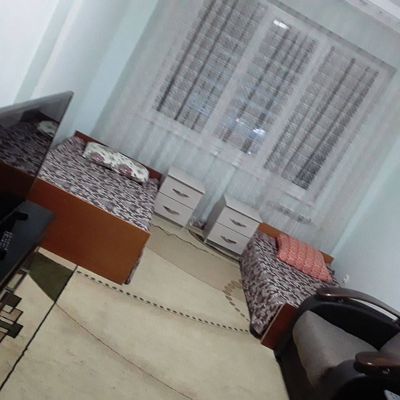 Qizlar kerak kvartiraga
