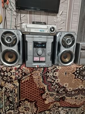 Muzikalniy sentr sotiladi