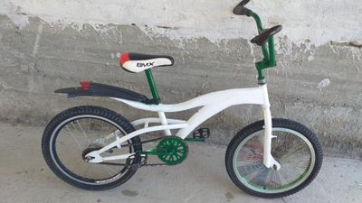 Velosiped sotiladi narxi 450 kelishtirib beraman000