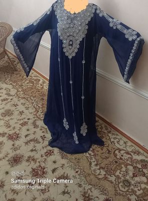 Abaya srochniy sotiladi