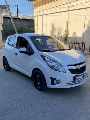 Spark sotiladi ideal holatda