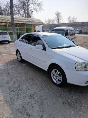 lacetti sotiladi 2010 yili kraska etta betida bor