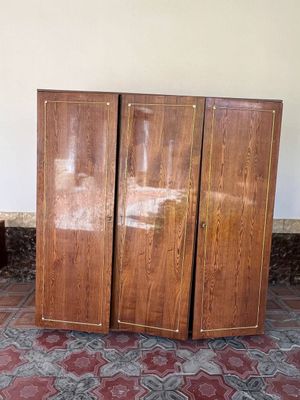 Шкаф сотилади 2.0x2.20