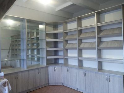magazin uchun tayyor polkalar