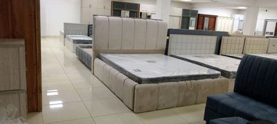 кровать с механизм