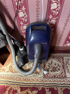 Продается Пылесос DAEWOO