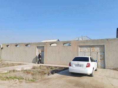 Xovli sorochna sotiladi Yangi Chaman manzil