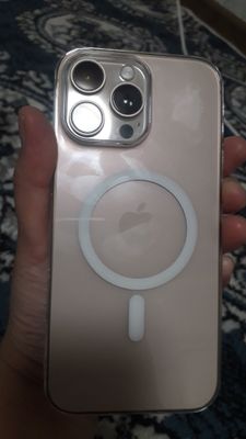 ayfon 16 promax dubayski varianti sotiladi. kamera