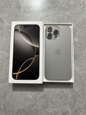iPhone 16 Pro Max 256GB Natural Titanium