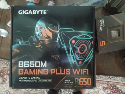 Продам материнскую плату Gigabyte B650M Gaming Plus wi-fi