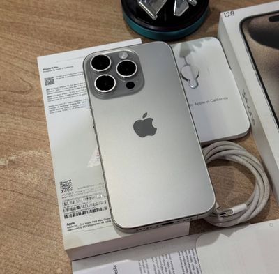 iPhone 15 pro 512GB