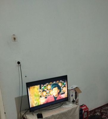 Tv sotiladi 32 lik smart 3 yil kafolati bor