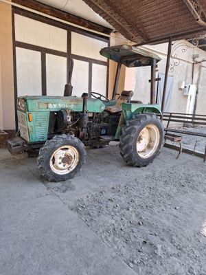By 304-2 mini traktor sotuvda